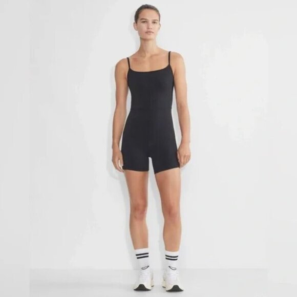 Aritzia Wilfred Free Freestyle Divinity Sweatwicking Romper Black Size Small - Picture 1 of 4